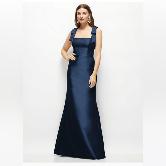 ALFRED SUNG Dresses & Skirts - new ALFRED SUNG WINSLET · STYLE D868 · SATIN TWILL bow strap trumpet gown
